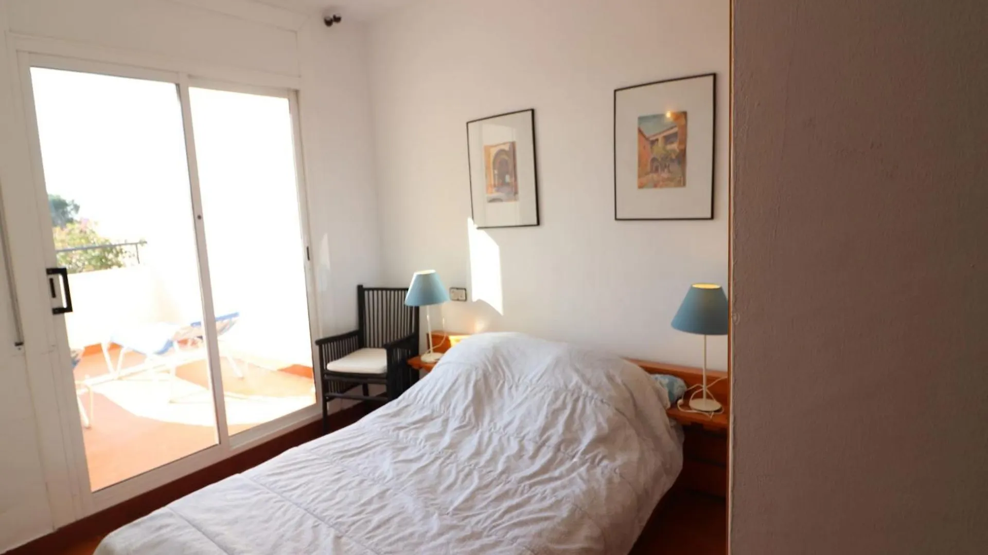 Beautiful Apartment With View Montjoi Spain