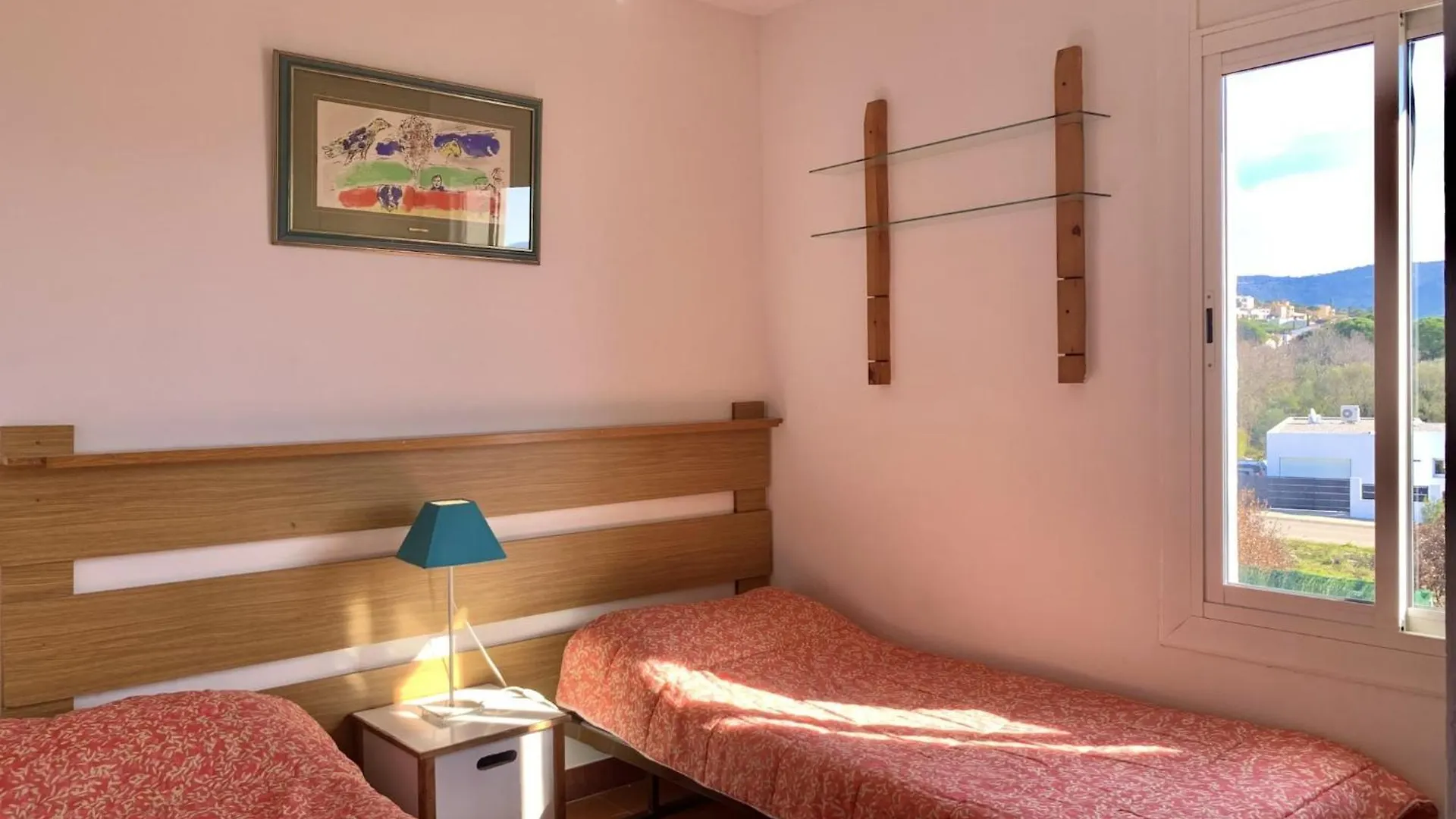 Beautiful Apartment With View Montjoi Spain