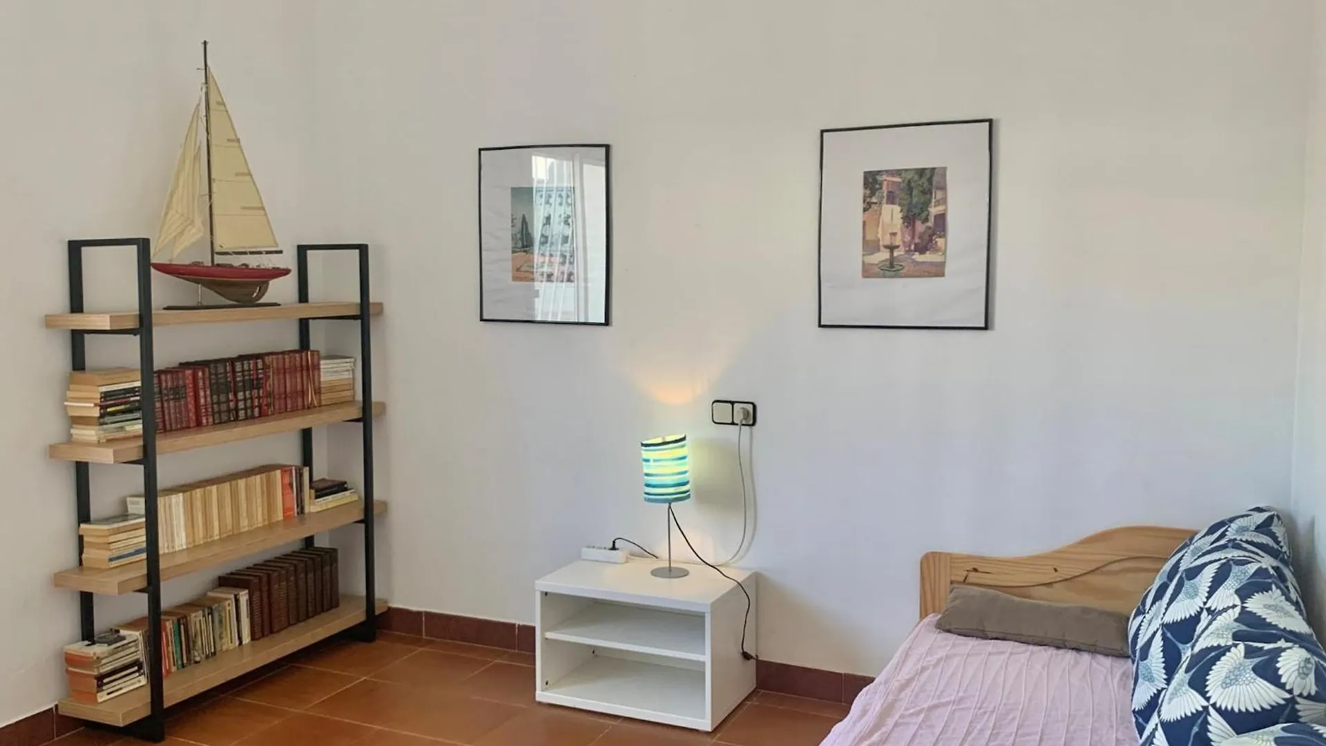 Beautiful Apartment With View Montjoi